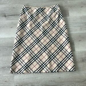 Burberry Beige and Red Plaid Skirt with Buckle